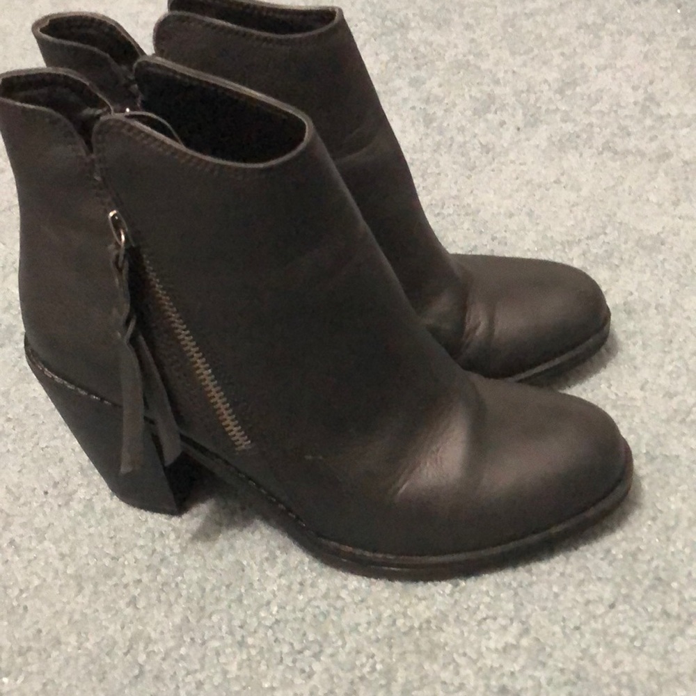 Black heeled fall booties